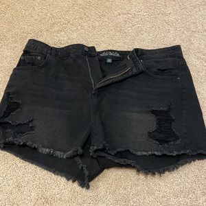 Wild fable ripped black jean shorts. Size 18